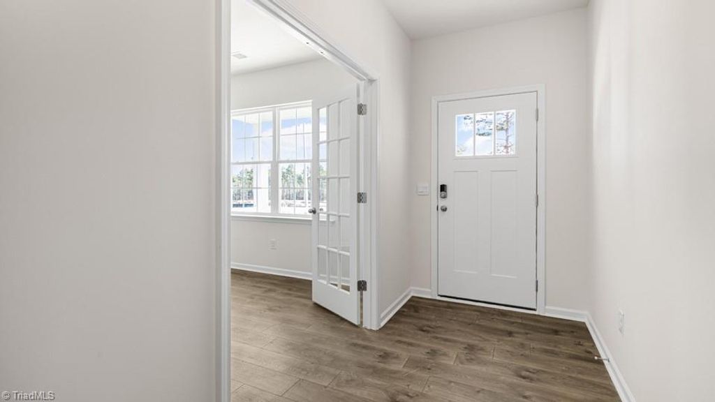 Photo of 3019 Middle Creek Lane, Greensboro, NC 27405 (MLS # 1207712)