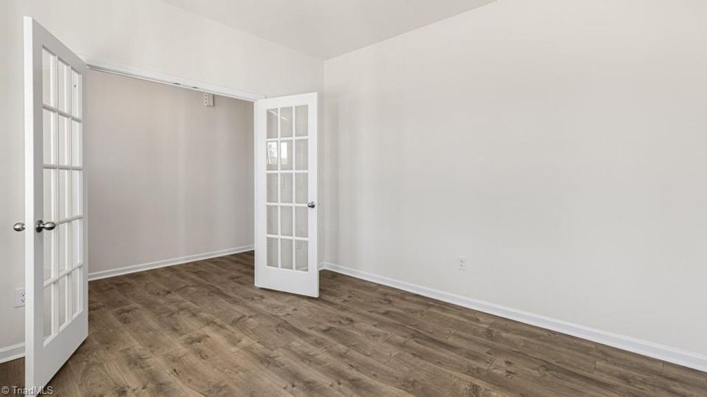 Photo of 3019 Middle Creek Lane, Greensboro, NC 27405 (MLS # 1207712)