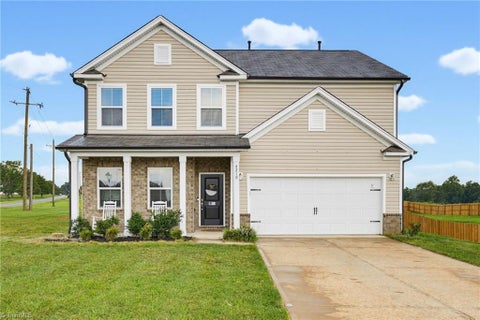 Townhouse For Sale - 4210 Barrow Farm Road<br/> Forsyth County, Kernersville, NC 27284