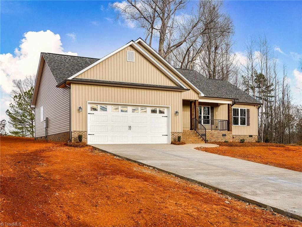 Photo of 191 Snapdragon Place, Lexington, NC 27295 (MLS # 1207509)