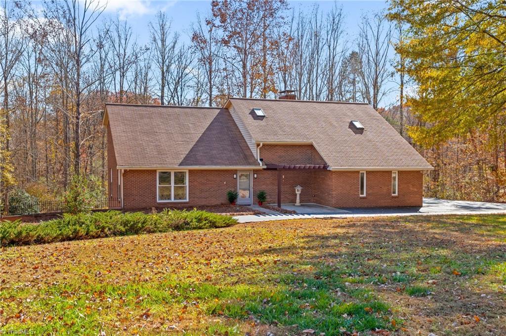 Photo of 1428 Woodford Road, Lewisville, NC 27023 (MLS # 1201990)