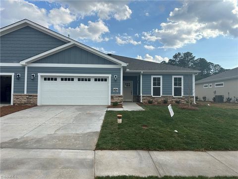 Townhouse For Sale - 2430 Augusta Drive<br/> Randolph County, Asheboro, NC 27205