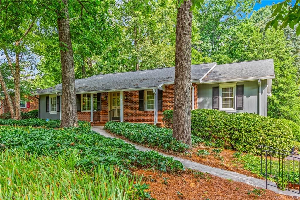 1837 Turfwood Drive, Pfafftown, NC, 27040