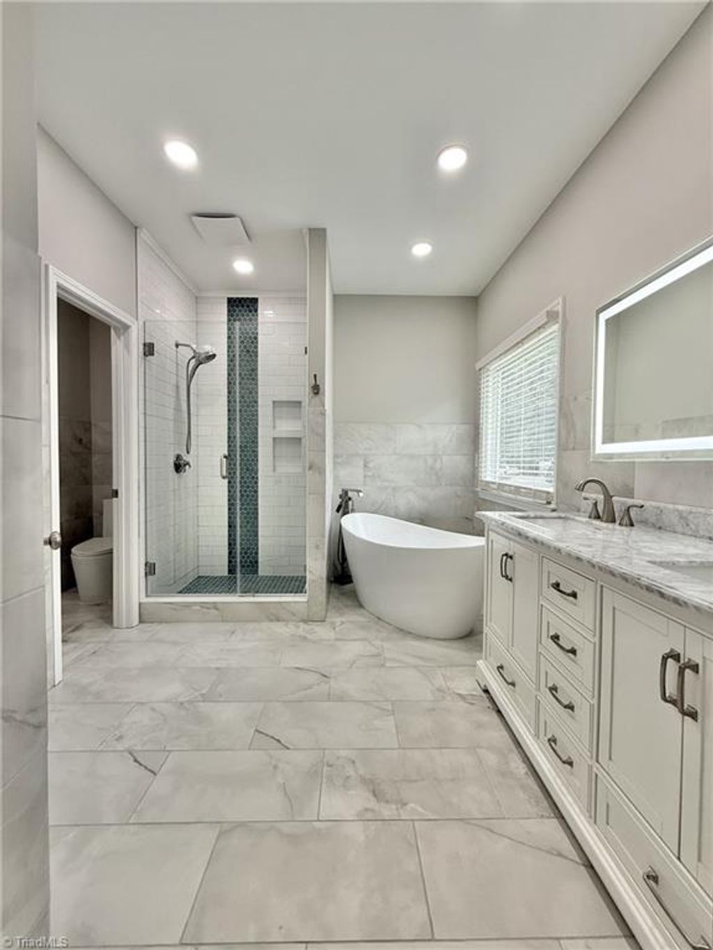 Photo of 936 George Place Drive, Kernersville, NC 27284 (MLS # 1222178)