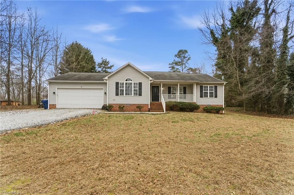 Photo of 6404 Brookline Drive, Pleasant Garden, NC 27313 (MLS # 1207803)