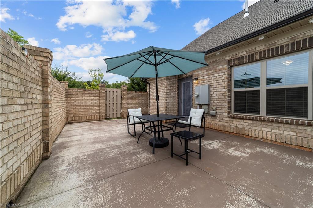 1606 Cedar Hill Way