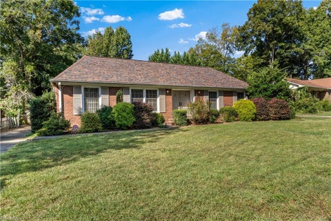Homes For Sale - 3103 N Centennial Street<br/> High Point, NC 27265