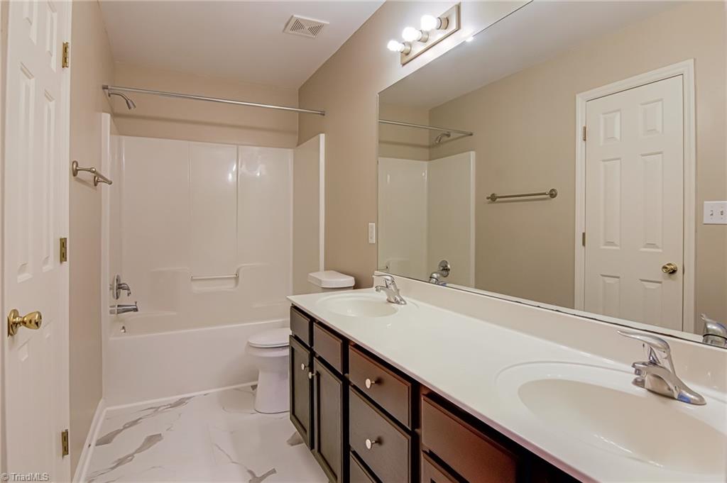 5430 Strasburg Drive, Greensboro, North Carolina image 23