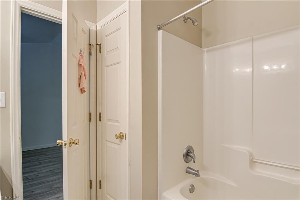 5430 Strasburg Drive, Greensboro, North Carolina image 28