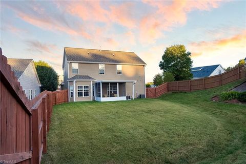 A home in Clemmons