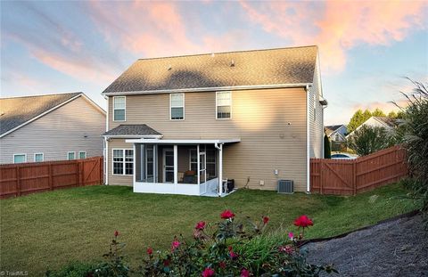 A home in Clemmons