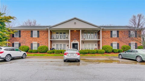 Photo for 6 Fountain Manor Drive