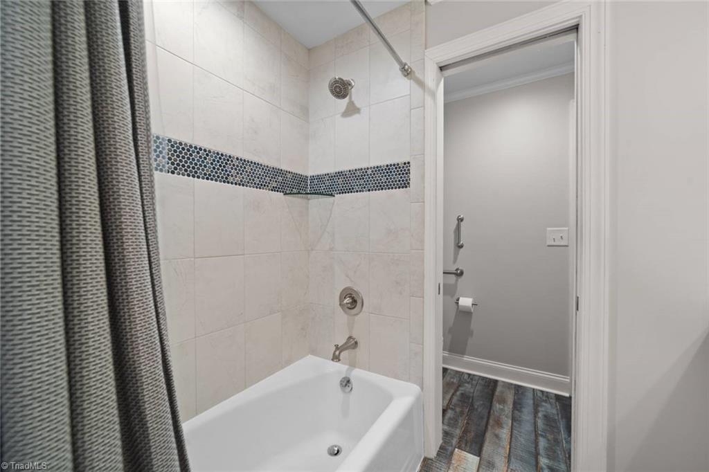 Winston-Salem, North Carolina 27106, United States, 4 Bedrooms Bedrooms, ,3 BathroomsBathrooms,Residential,Active,12619