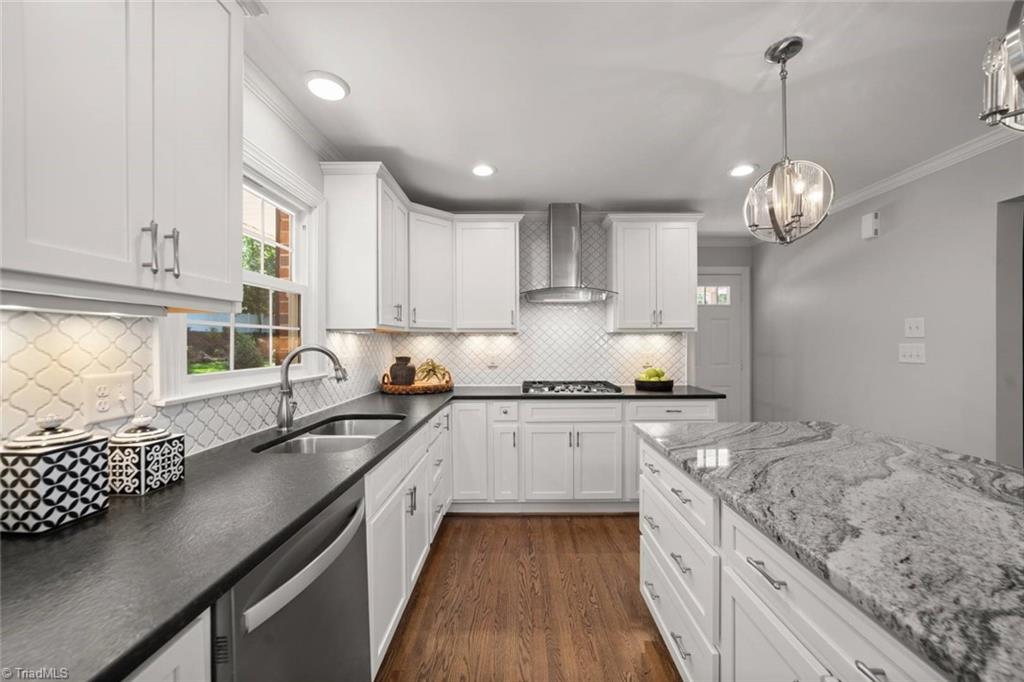 Winston-Salem, North Carolina 27106, United States, 4 Bedrooms Bedrooms, ,3 BathroomsBathrooms,Residential,Active,12619