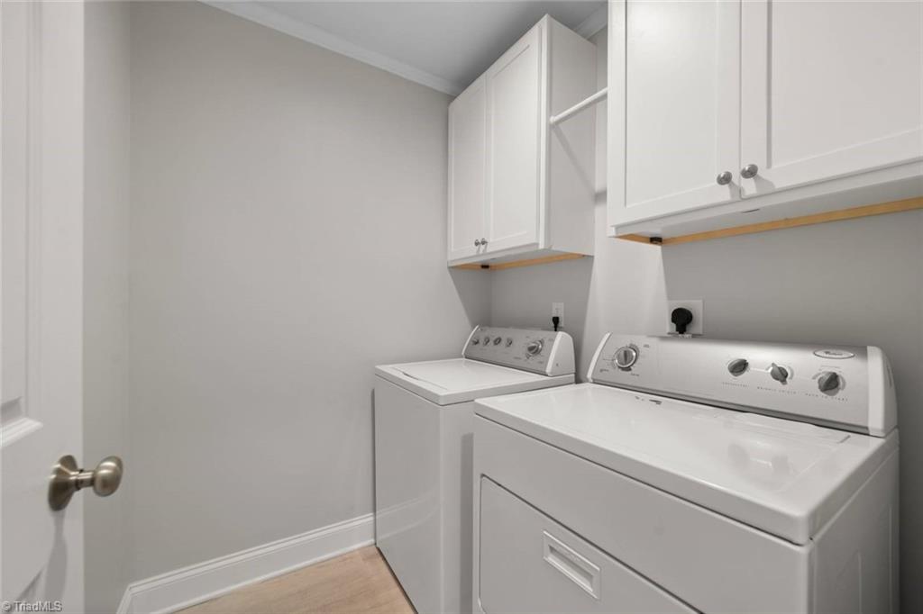 Winston-Salem, North Carolina 27106, United States, 4 Bedrooms Bedrooms, ,3 BathroomsBathrooms,Residential,Active,12619