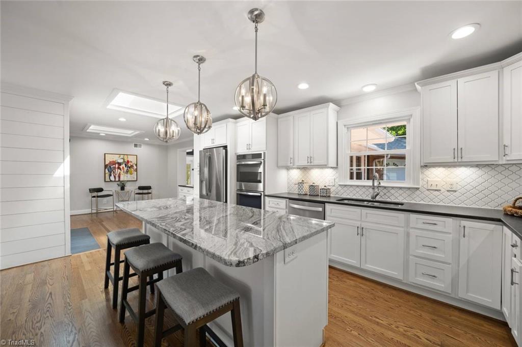 Winston-Salem, North Carolina 27106, United States, 4 Bedrooms Bedrooms, ,3 BathroomsBathrooms,Residential,Active,12619