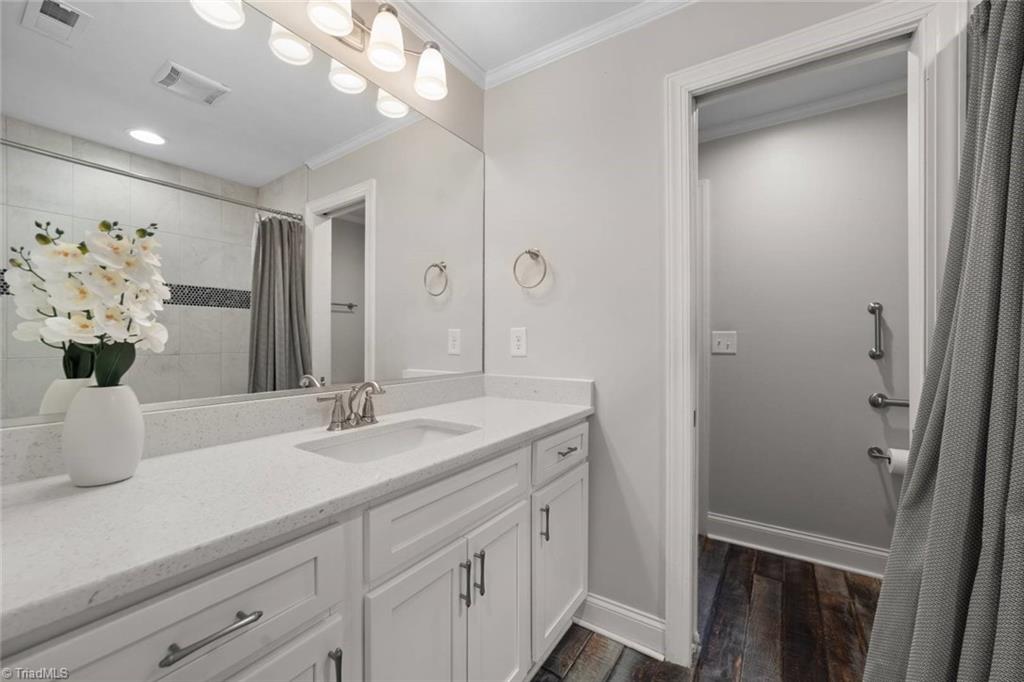 Winston-Salem, North Carolina 27106, United States, 4 Bedrooms Bedrooms, ,3 BathroomsBathrooms,Residential,Active,12619