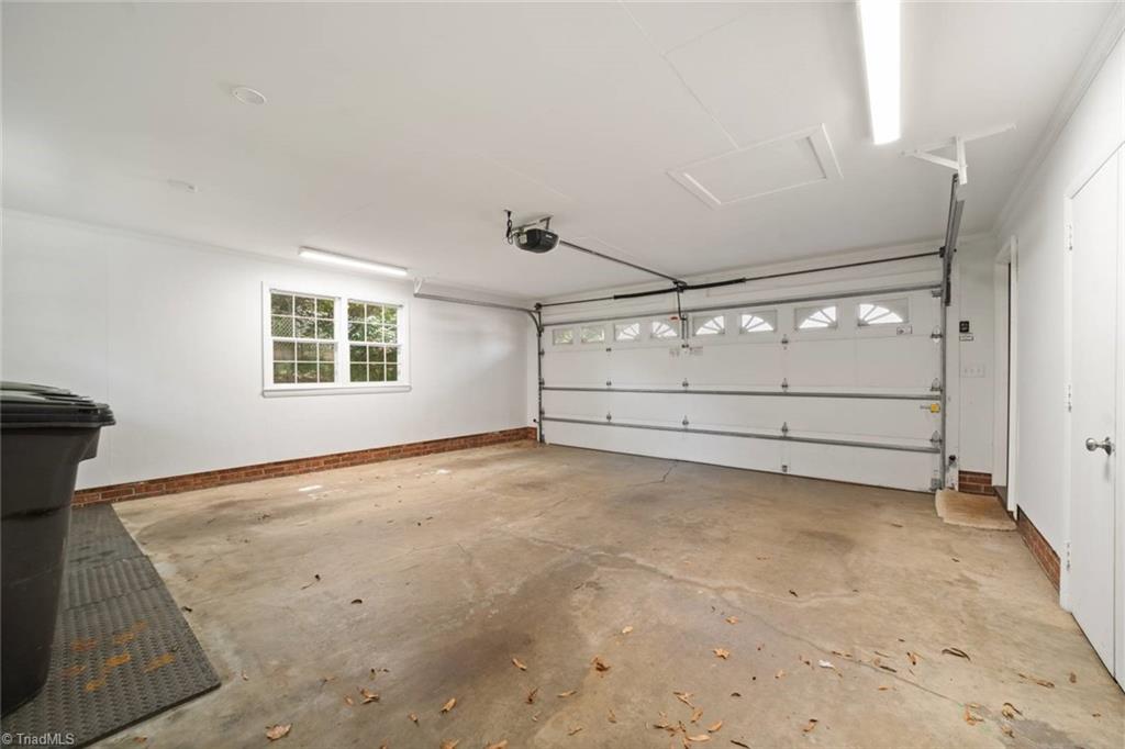 Winston-Salem, North Carolina 27106, United States, 4 Bedrooms Bedrooms, ,3 BathroomsBathrooms,Residential,Active,12619