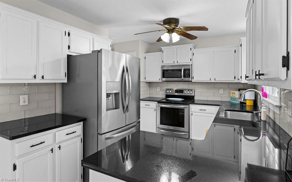 Greensboro, North Carolina 27410, United States, 3 Bedrooms Bedrooms, ,3 BathroomsBathrooms,Residential,Active,242504