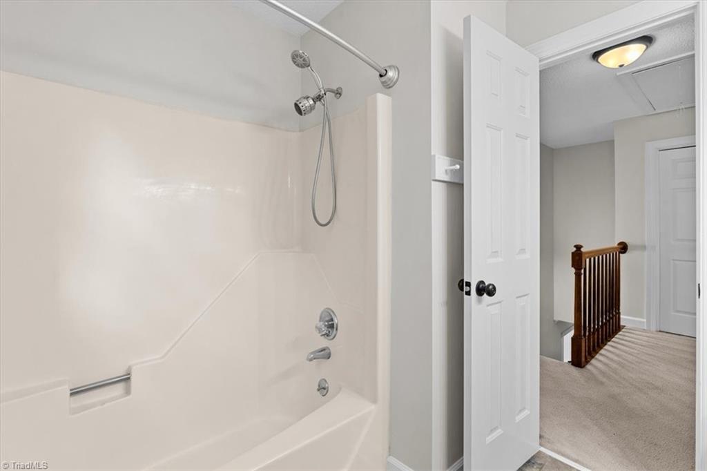 Greensboro, North Carolina 27410, United States, 3 Bedrooms Bedrooms, ,3 BathroomsBathrooms,Residential,Active,242504