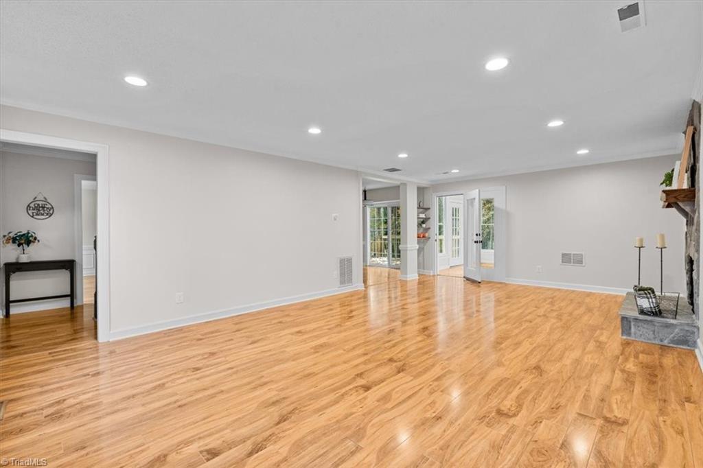 Greensboro, North Carolina 27410, United States, 3 Bedrooms Bedrooms, ,3 BathroomsBathrooms,Residential,Active,242504