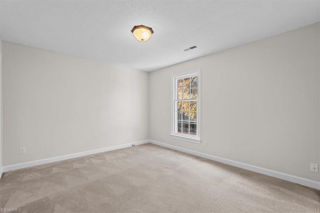 Greensboro, North Carolina 27410, United States, 3 Bedrooms Bedrooms, ,3 BathroomsBathrooms,Residential,Active,242504