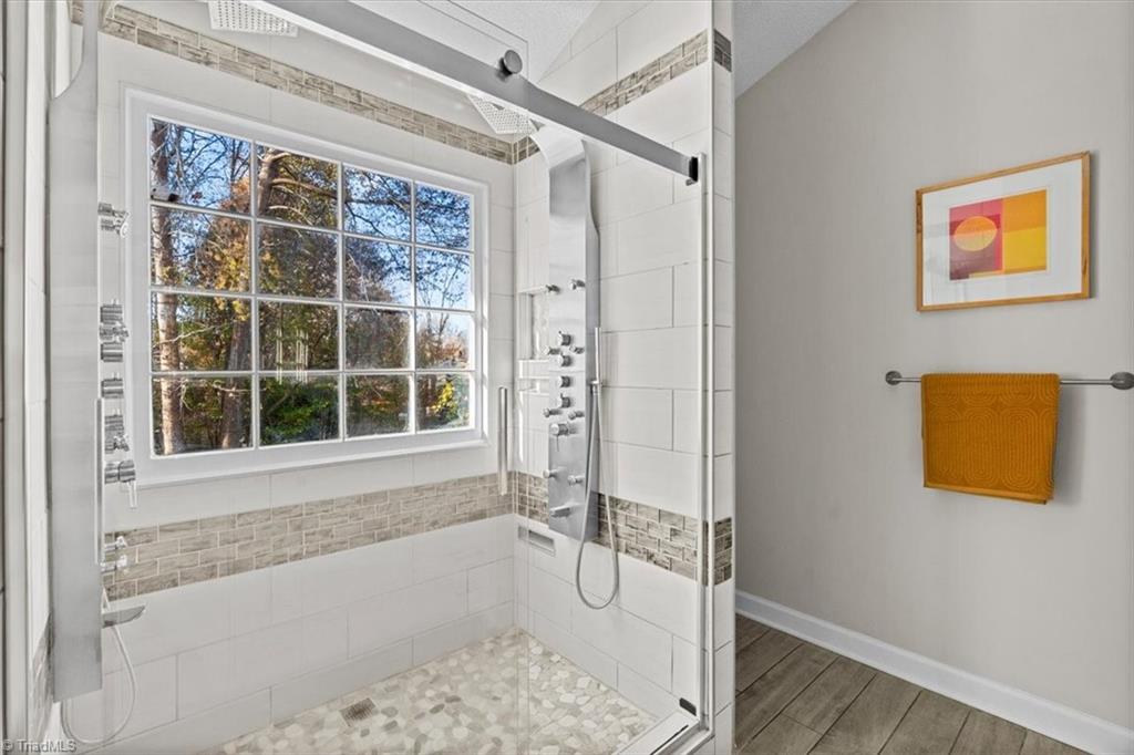 Greensboro, North Carolina 27410, United States, 3 Bedrooms Bedrooms, ,3 BathroomsBathrooms,Residential,Active,242504