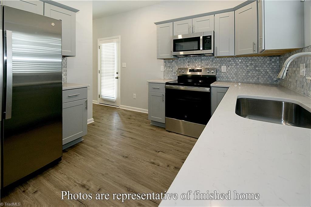 Greensboro, North Carolina 27405, United States, 3 Bedrooms Bedrooms, ,3 BathroomsBathrooms,Residential,Active,179043