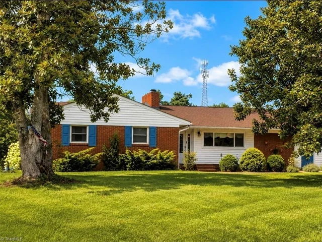474 Surry Gadsberry Road, photo 2 of 48
