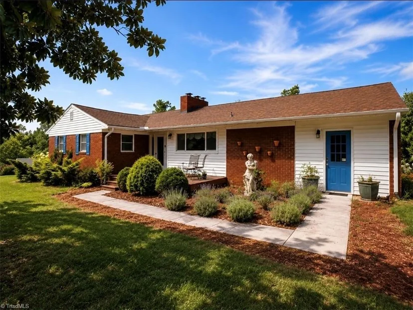 474 Surry Gadsberry Road, photo 1 of 48