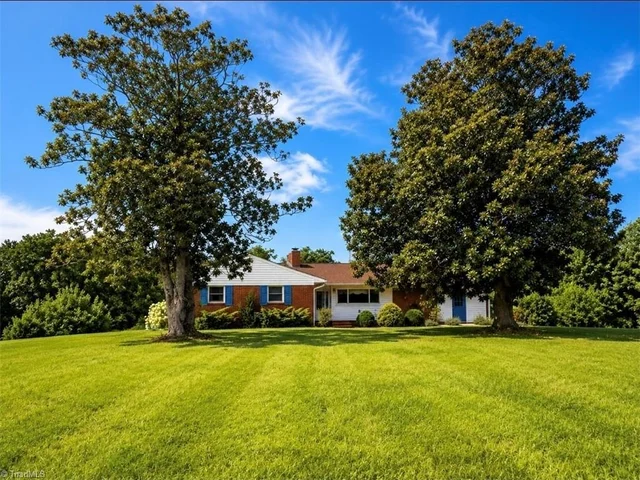 474 Surry Gadsberry Road, photo 3 of 48