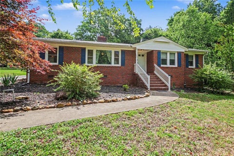 Homes For Sale - 103 Arbor Drive<br/> Lexington, NC 27292