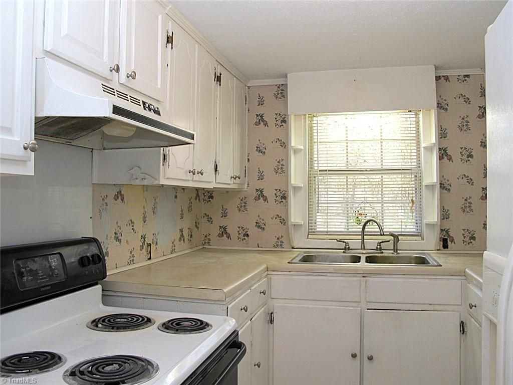 Photo of 1650 Kersey Valley Road, Archdale, NC 27263 (MLS # 1212706)