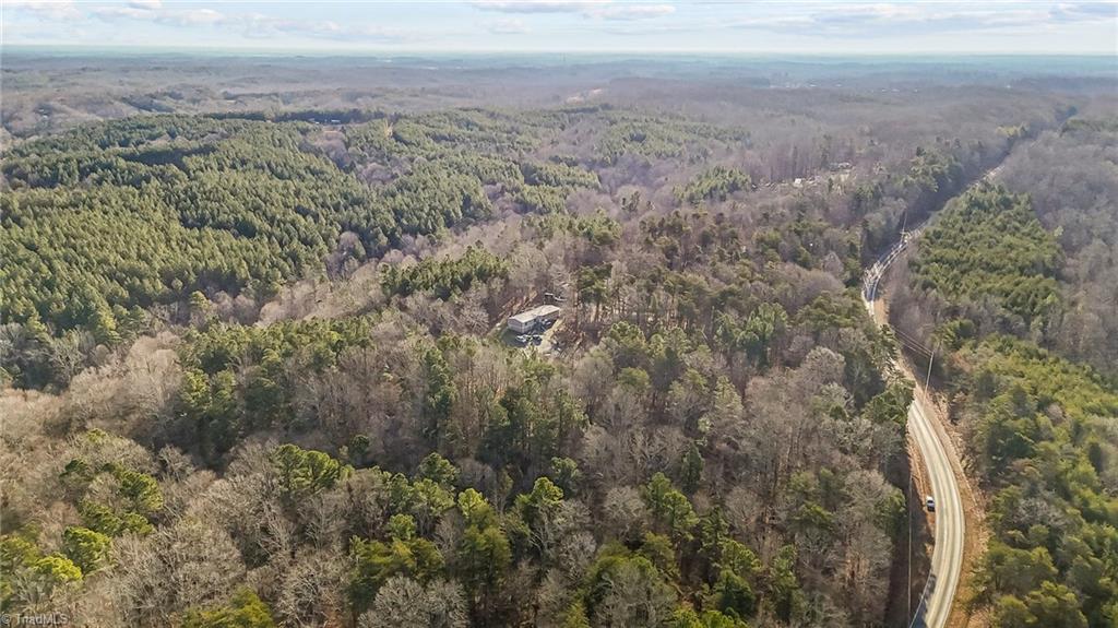 Wagon Wheel Road, Reidsville, North Carolina image 12
