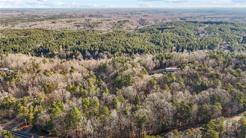 Wagon Wheel Road, Reidsville, North Carolina image 14