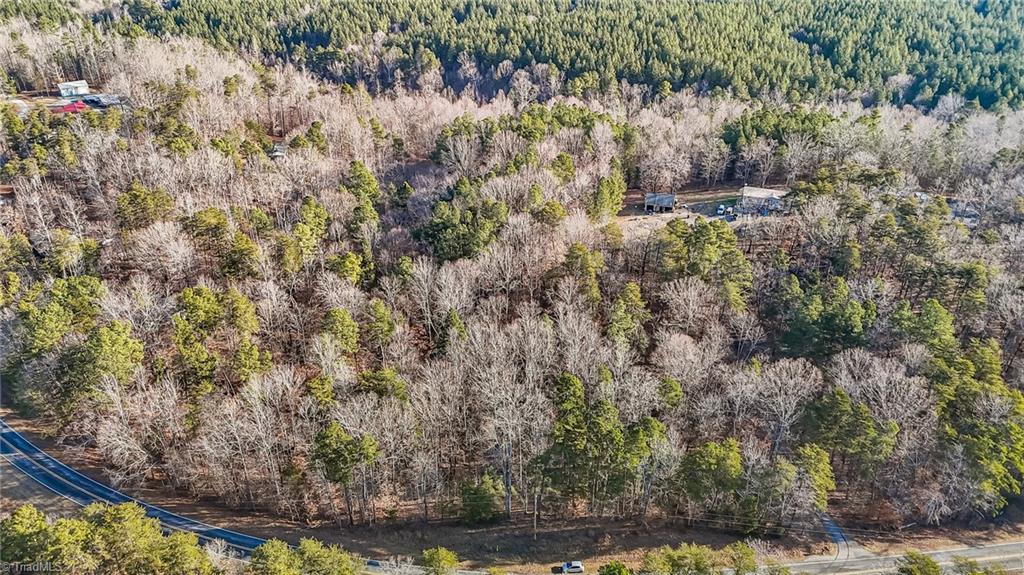 Wagon Wheel Road, Reidsville, North Carolina image 16