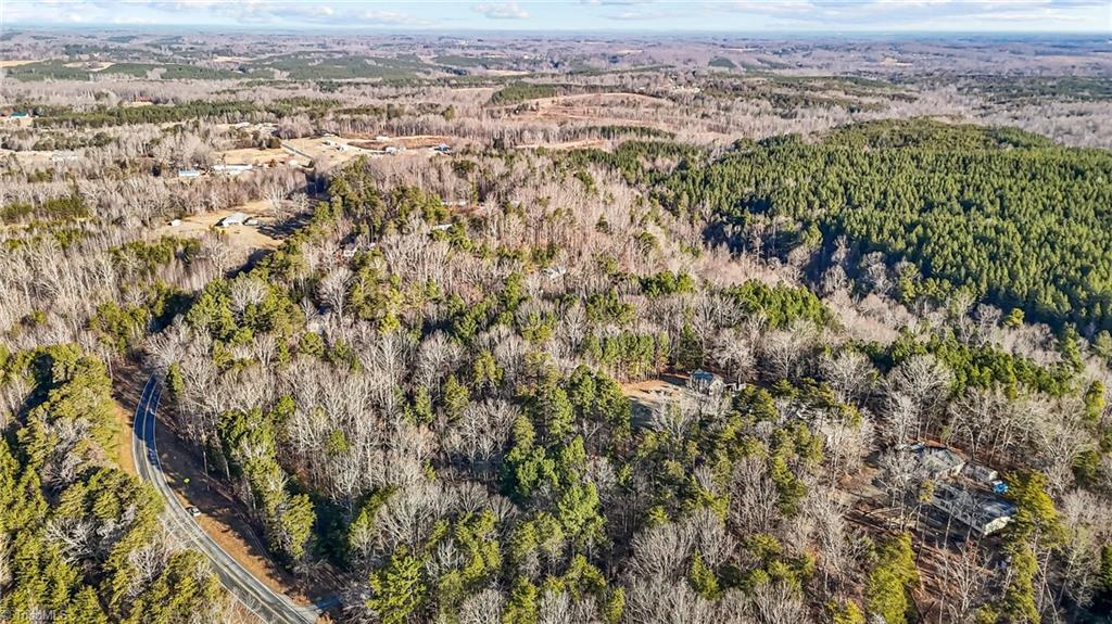 Wagon Wheel Road, Reidsville, North Carolina image 5