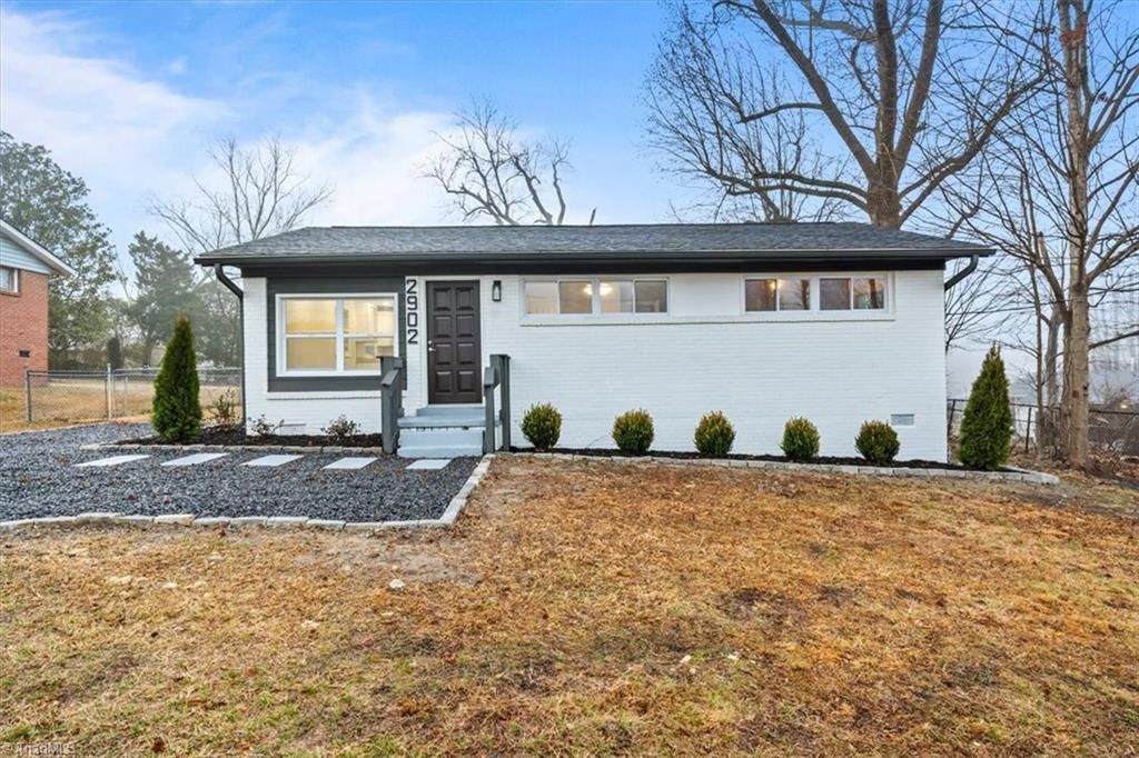 Photo of 2902 Phillips Avenue, Greensboro, NC 27405 (MLS # 1205999)