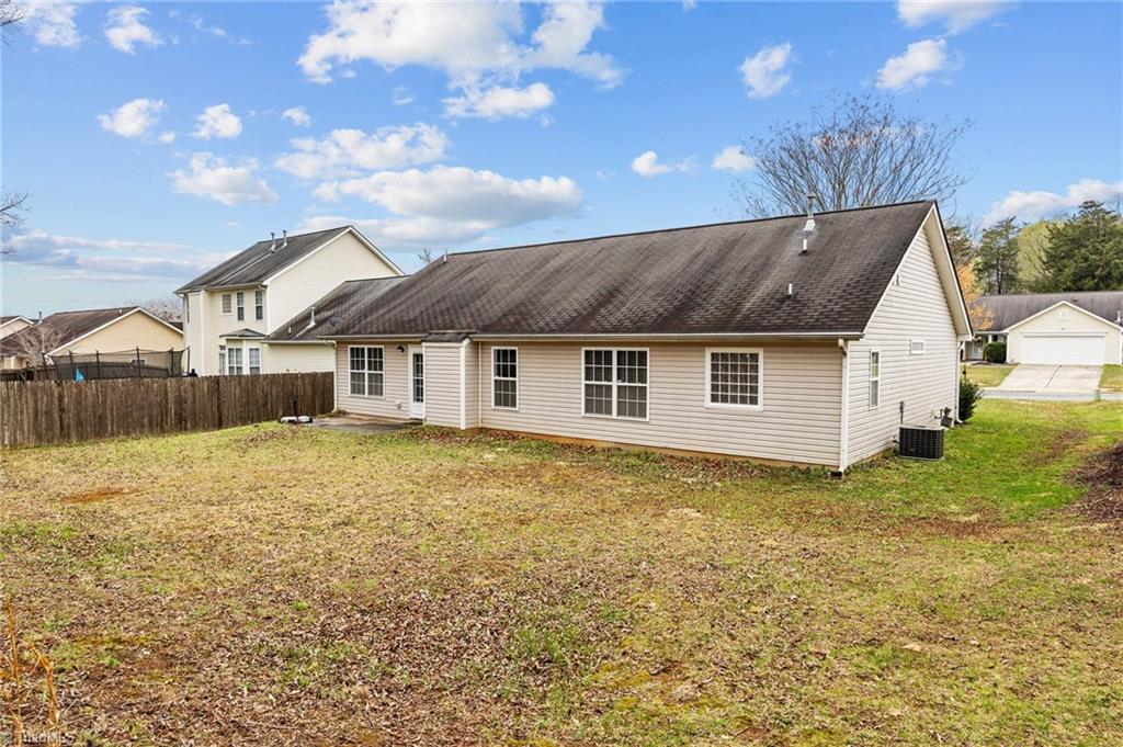 607 Walnut Crossing Drive, Whitsett, North Carolina image 17
