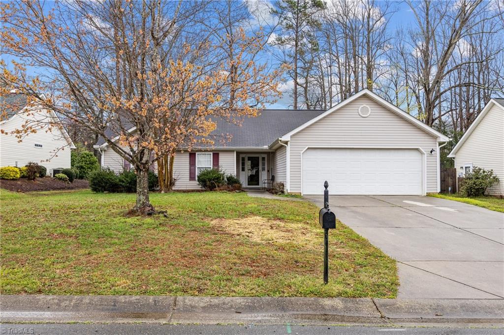 607 Walnut Crossing Drive, Whitsett, North Carolina image 1