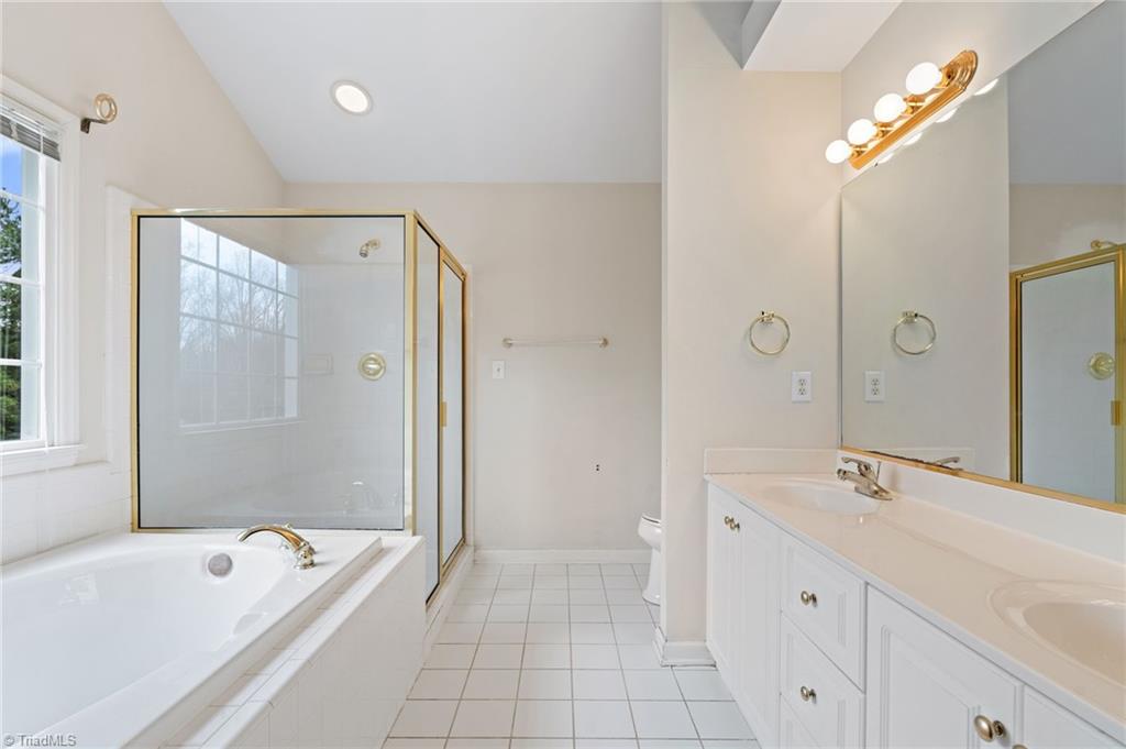 7705 Haw Meadows Drive, Kernersville, North Carolina image 24
