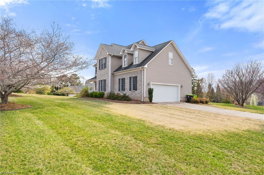 7705 Haw Meadows Drive, Kernersville, North Carolina image 4