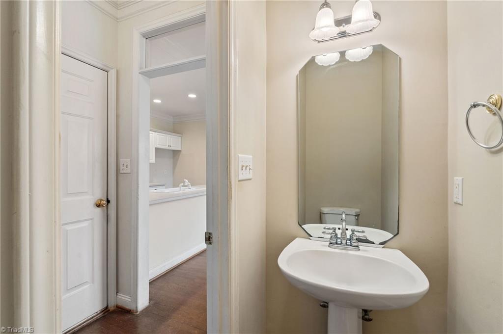 7705 Haw Meadows Drive, Kernersville, North Carolina image 31