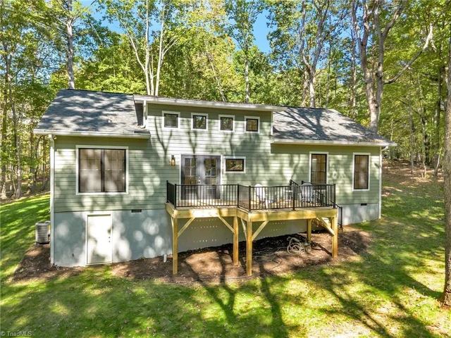 348 Woodland Drive, photo 5 of 50
