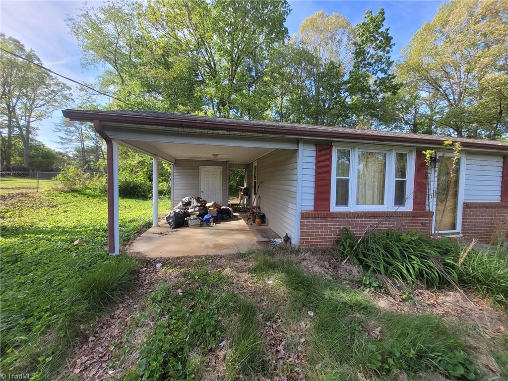 255 Shatley Orchard Street, North Wilkesboro, North Carolina image 2