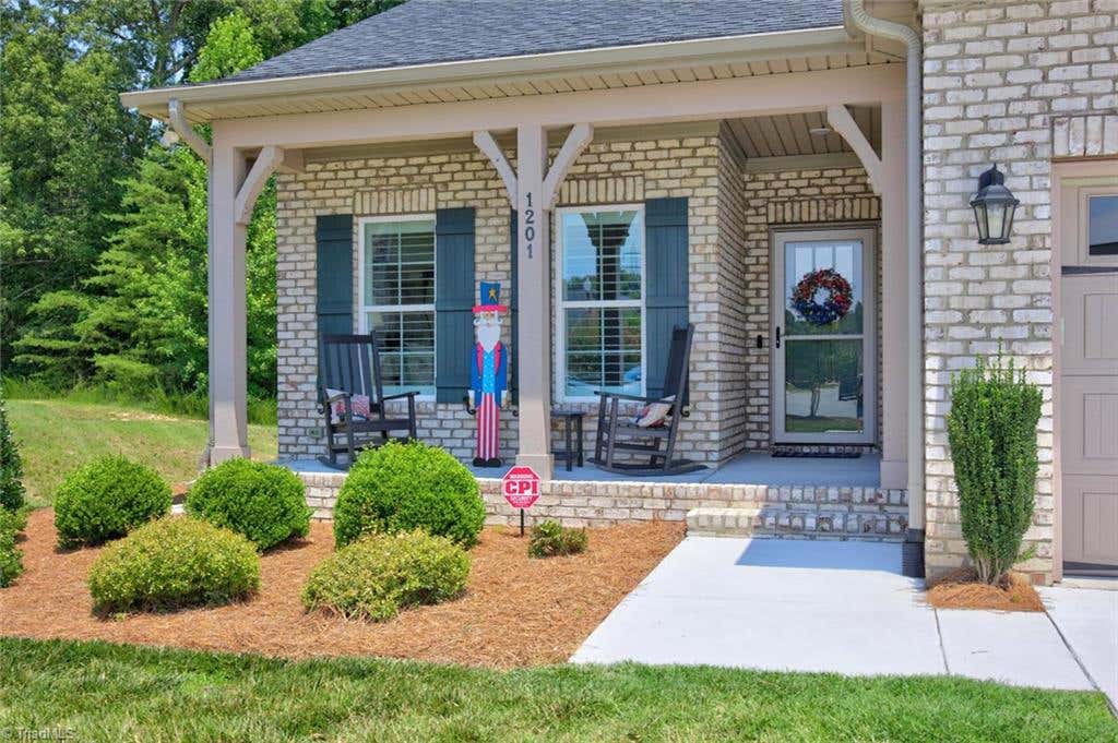 Photo of 1201 Plantation Village Drive, Clemmons, NC 27012 (MLS # 1225891)