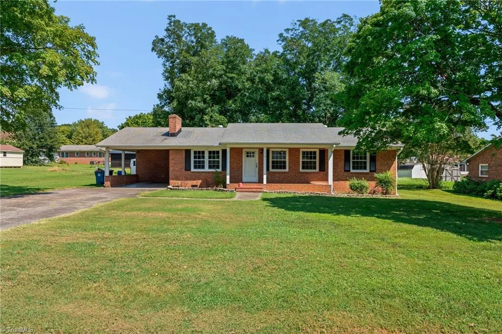 112 Wilson Street, Yadkinville, NC, 27055