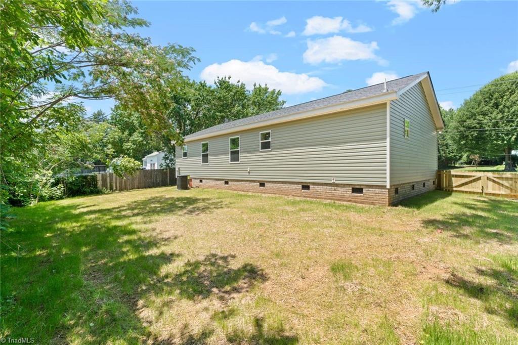 Lewisville, North Carolina 27023, United States, 2 Bedrooms Bedrooms, ,2 BathroomsBathrooms,Residential,Active,5080