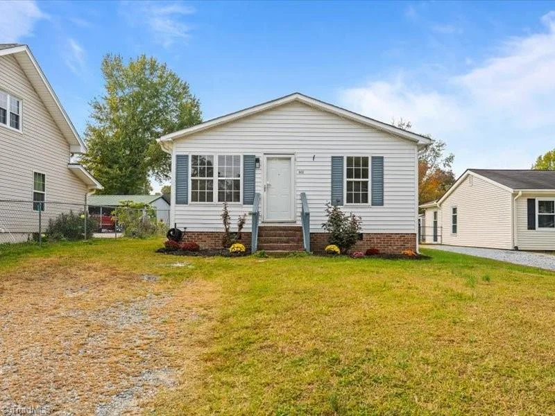 403 Ridgecrest Drive, photo 1 of 18