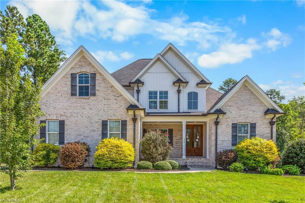 569 Wentworth Drive, Winston-salem, NC, 27107